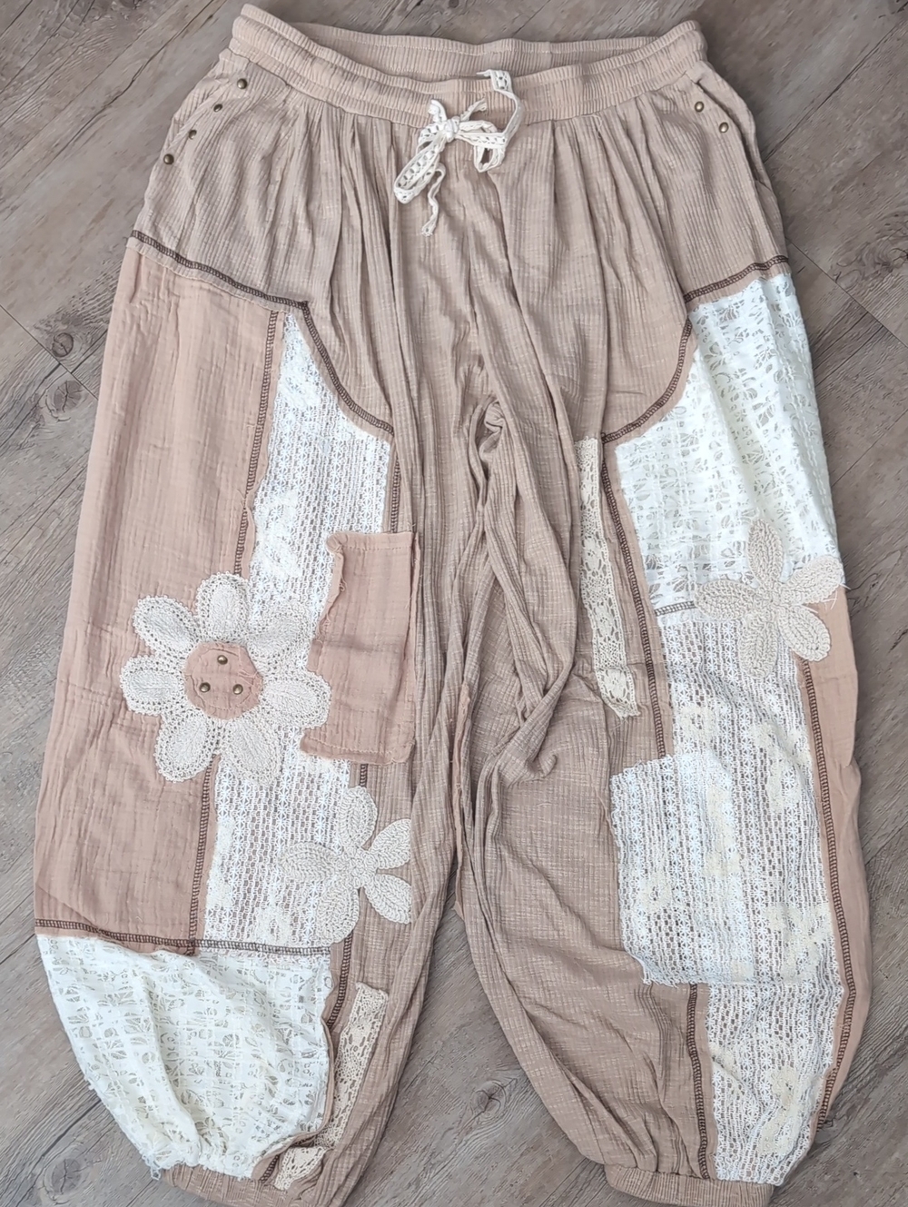 POL Mocha Mousse Pants- L